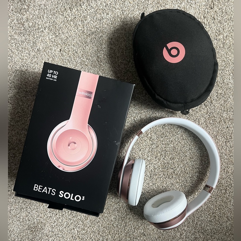 Beats Solo 3 Wireless Rose Gold